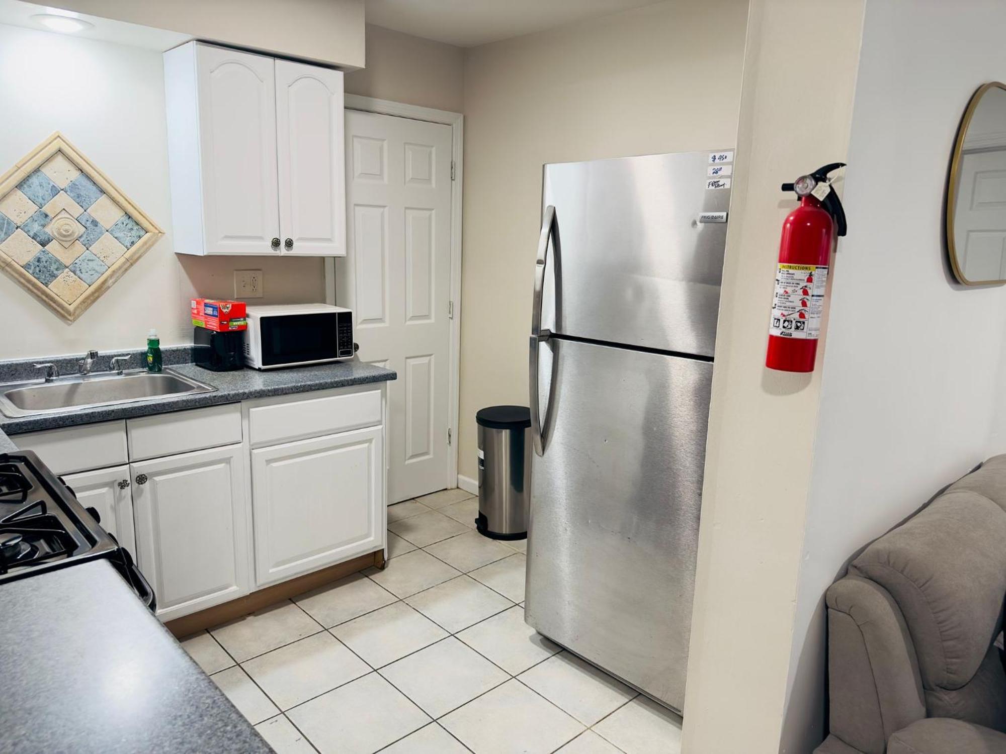 Cosy Bedroom 6 Minutes To Ewr Prudential Hotels Pen Station Newark Esterno foto